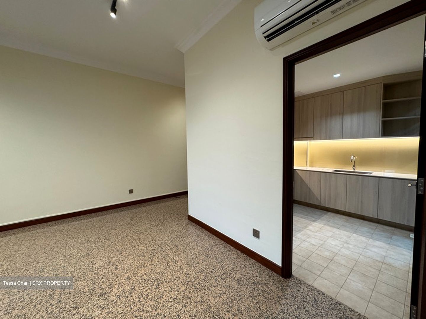 Dover Parkview (D5), Condominium #635020141